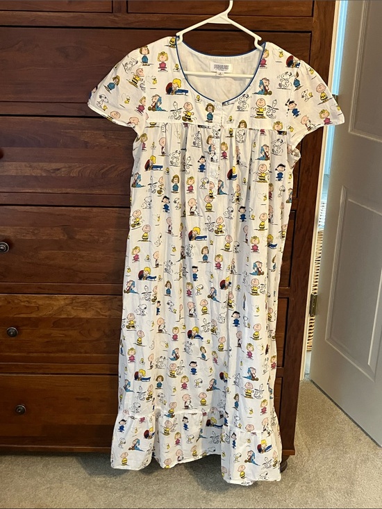 Peanuts Other - Peanuts White Short-Sleeve Character-Print Nightgown with Blue Trim